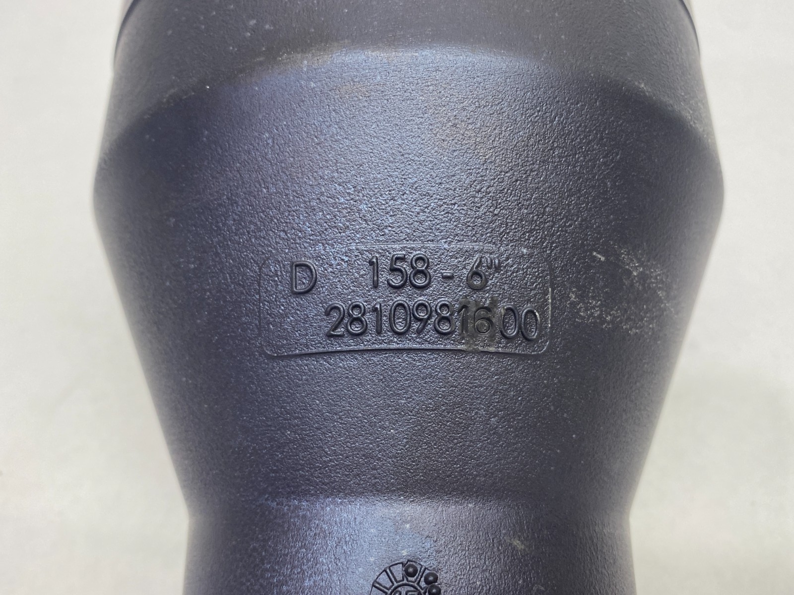 2810981600 | Airnet Cap End for Pipe Systems D158/D100 6" - New Other - Maverick Industrial Sales