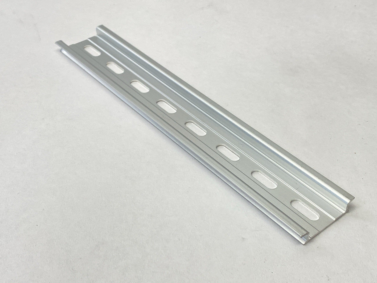International Connector DS357.5A11-203 DIN Rail 8" LOT OF 9 - Maverick Industrial Sales