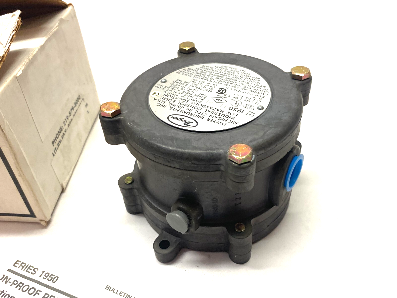 Dwyer 1950-10-2F Explosion Proof Pressure Switch - Maverick Industrial Sales