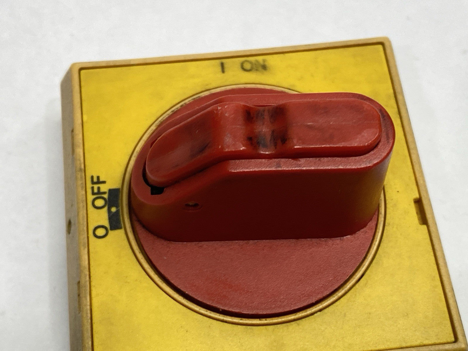 OHYS2RJ | ABB Operator Selector Handle Red/Yellow - Used - Maverick Industrial Sales