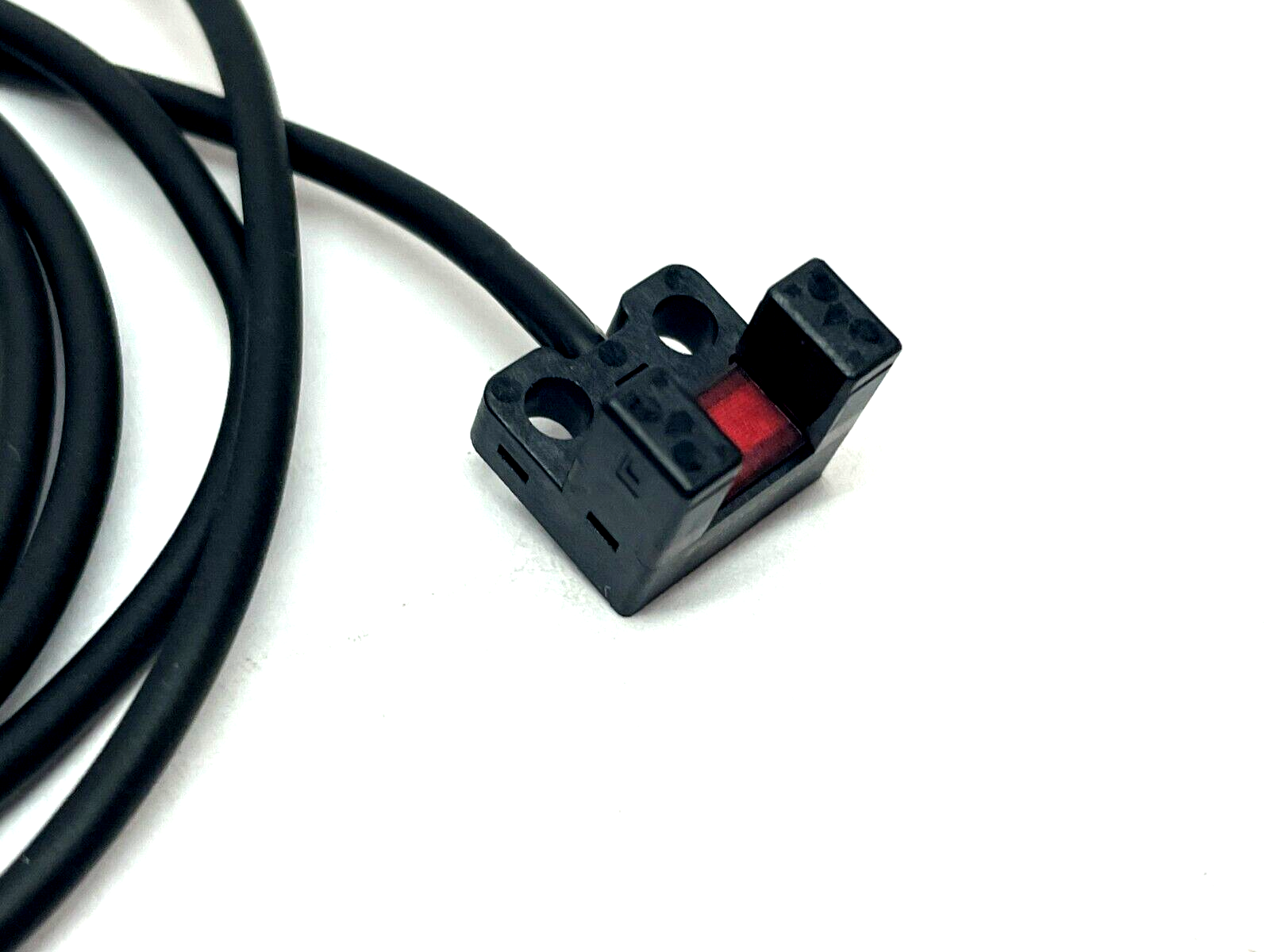 PM-L25-P | Panasonic U-shaped Micro Photoelectric Sensor 6mm Sensing Range - New – Open box - Maverick Industrial Sales