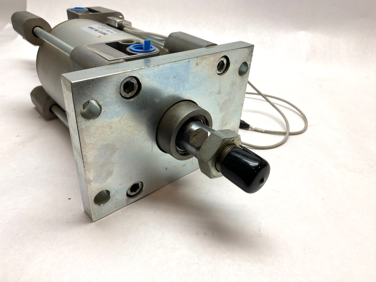 C96DF125-100W-F5PWSDP | SMC Rod End Double Acting Cylinder 125mm Bore 100mm Stroke - Used - Maverick Industrial Sales