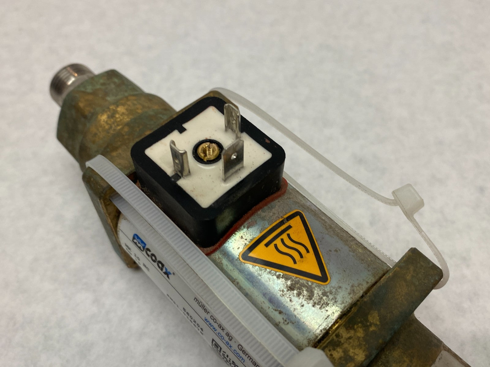 560204 | Coax Direct Acting Coaxial Valve 2/2-Way MISSING TIE RODS - Used - Maverick Industrial Sales