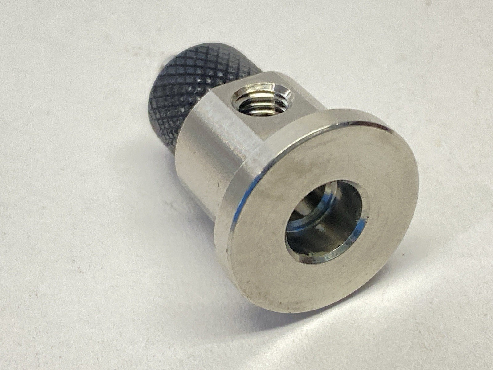 7361410 | Nordson EFD Kit XQR41 Fluid Body SS MD-STYLE - New – Open box - Maverick Industrial Sales