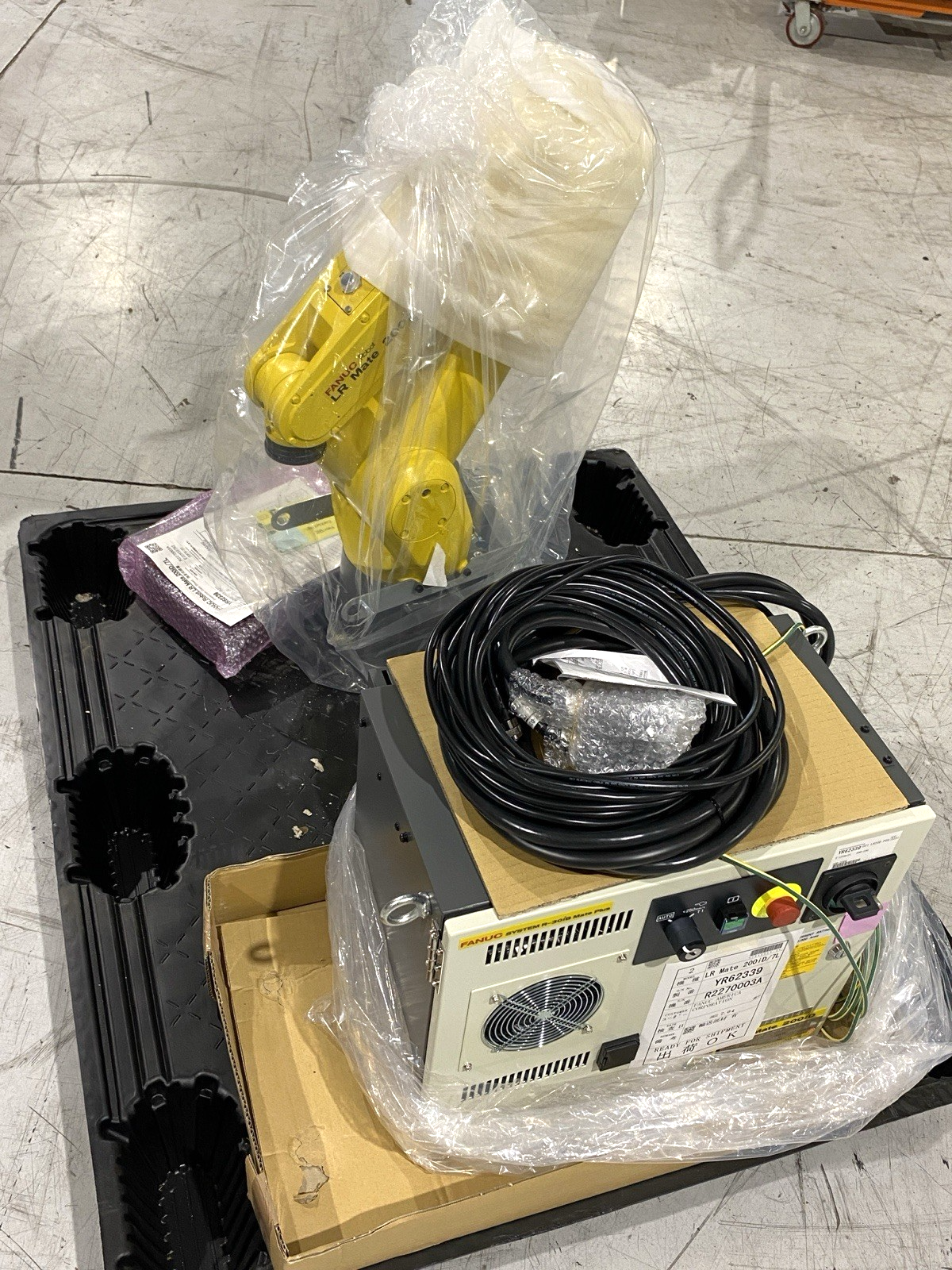 FANUC LR Mate 200iD/7L , R-30iB Mate Plus Controller, A05B-2256-0013#EMH Pendant - Maverick Industrial Sales
