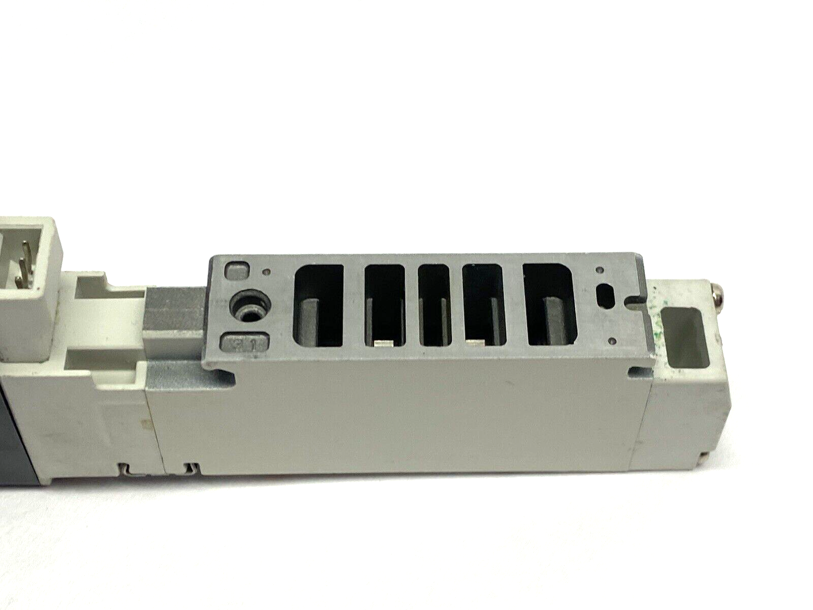 SMC VQC2100N-5 Pneumatic Solenoid Valve Max Pressure 0.1~0.7MPa LOT OF 2 - Maverick Industrial Sales