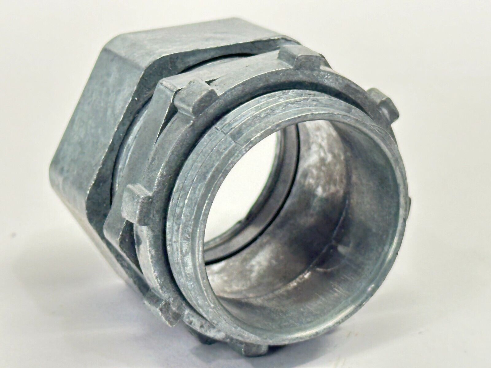 Regal 5394-60400 604 E.M.T. Connector Compression Type 1-1/4" - Maverick Industrial Sales