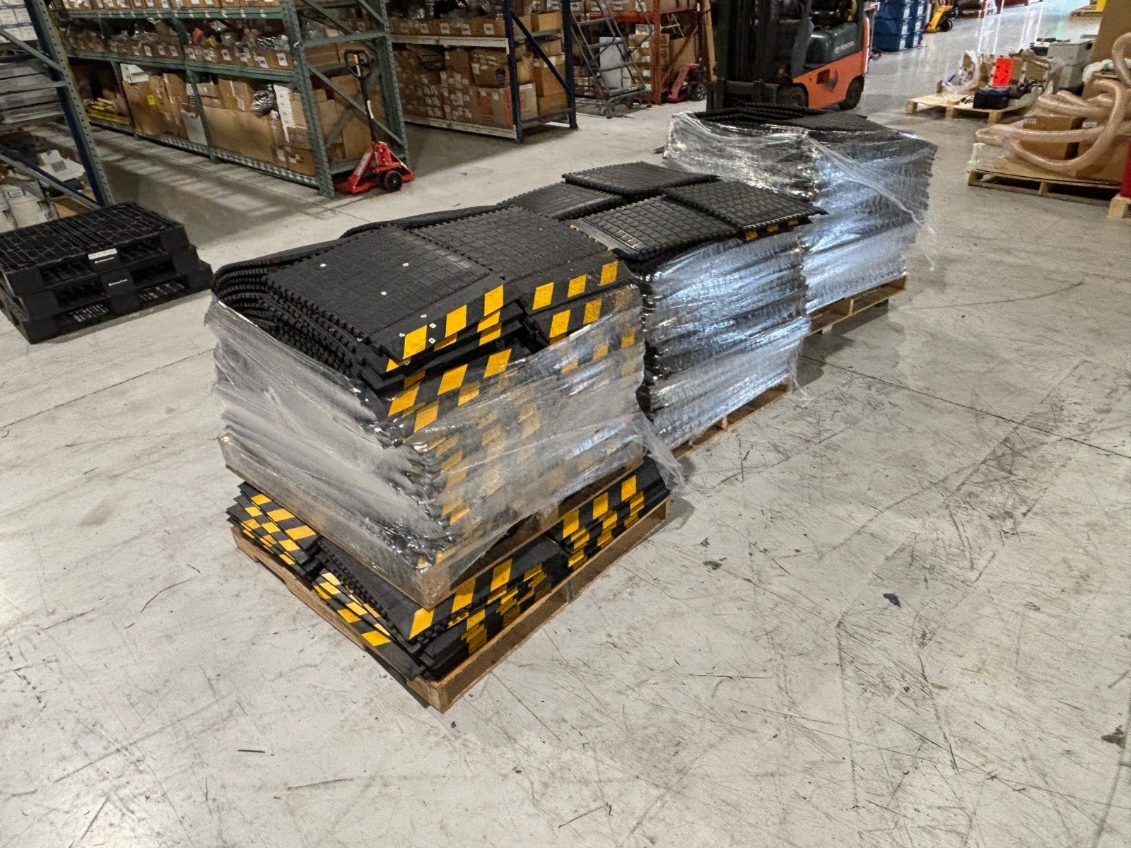 2nd Shift Hog Heaven 18x18" Anti-Static Anti-Fatigue Modular Floor Tiles LOT 400 - Maverick Industrial Sales