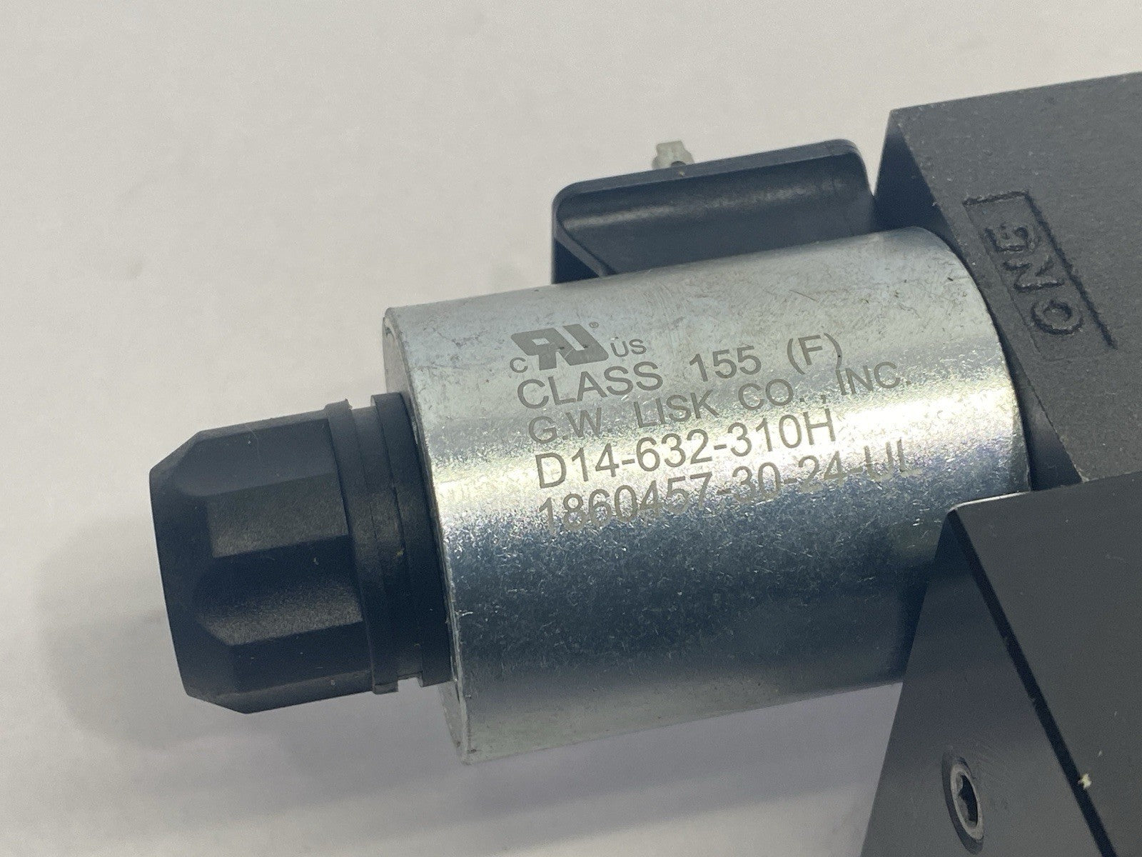 Enerpac VE43 Pump Mounted Directional Control Valve 4-Way 3-Position B1220C-R - Maverick Industrial Sales