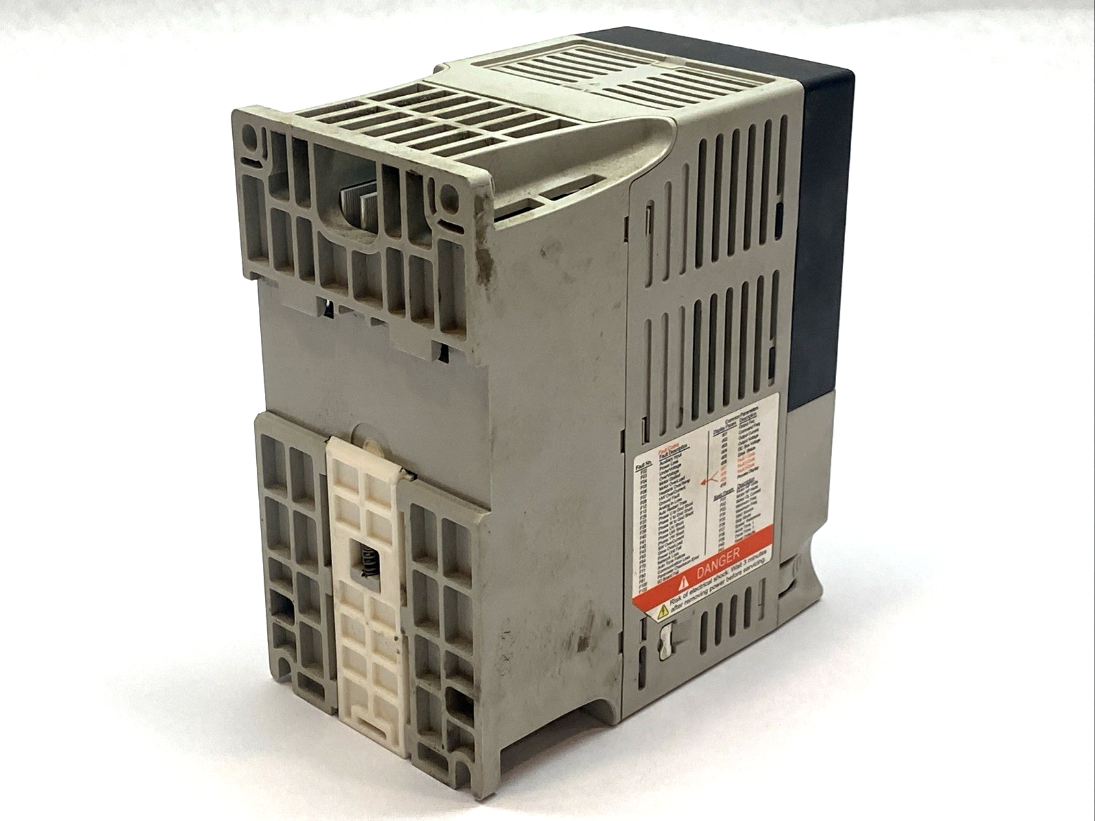 22A-D1P4N104 | Allen Bradley Ser. A PowerFlex 4 AC Drive 0.4 kW 3PH 0.5 HP - For parts or not working - Maverick Industrial Sales