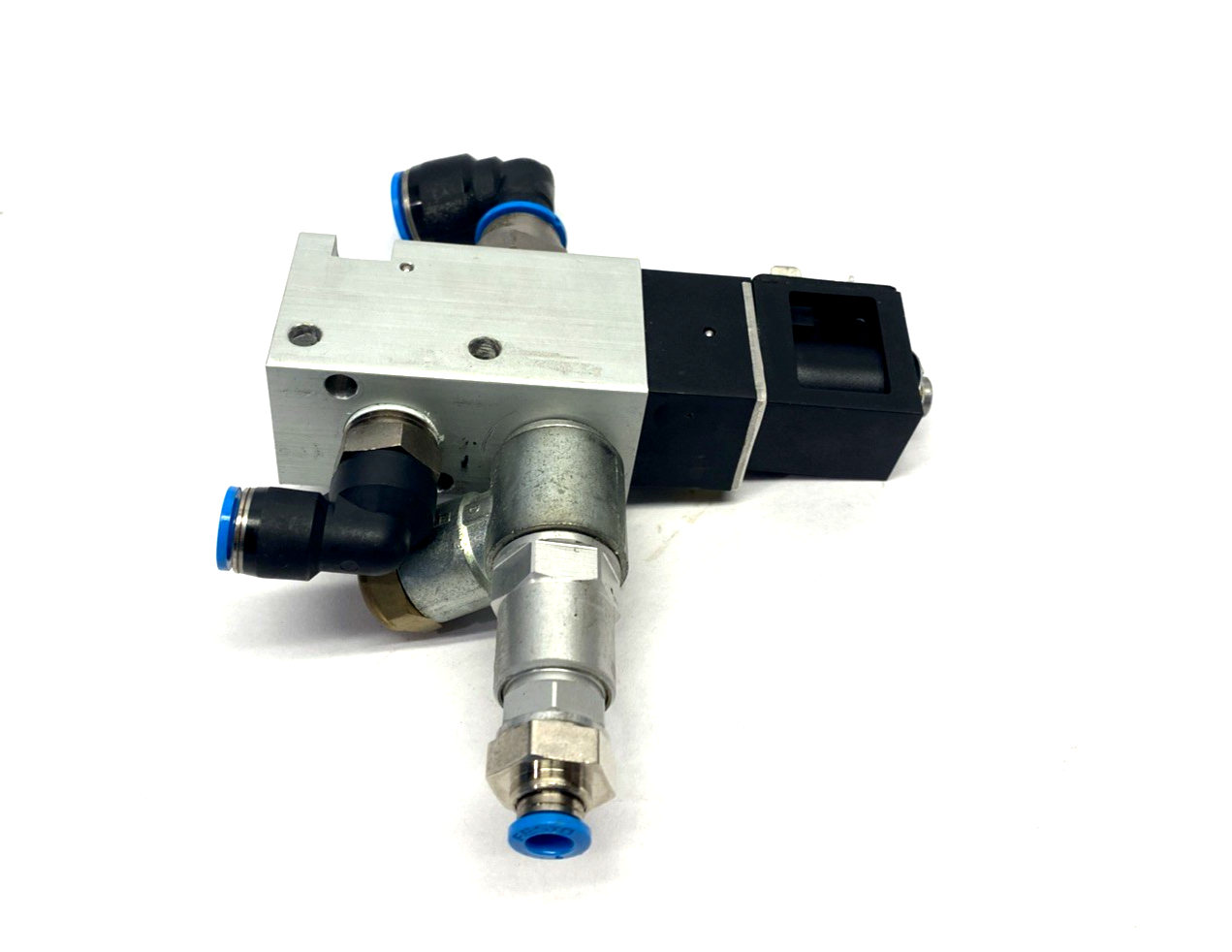 Festo VUVS-LK30-M32C-AD-G38-1B2-S Air Solenoid Valve 8049880 - Maverick Industrial Sales