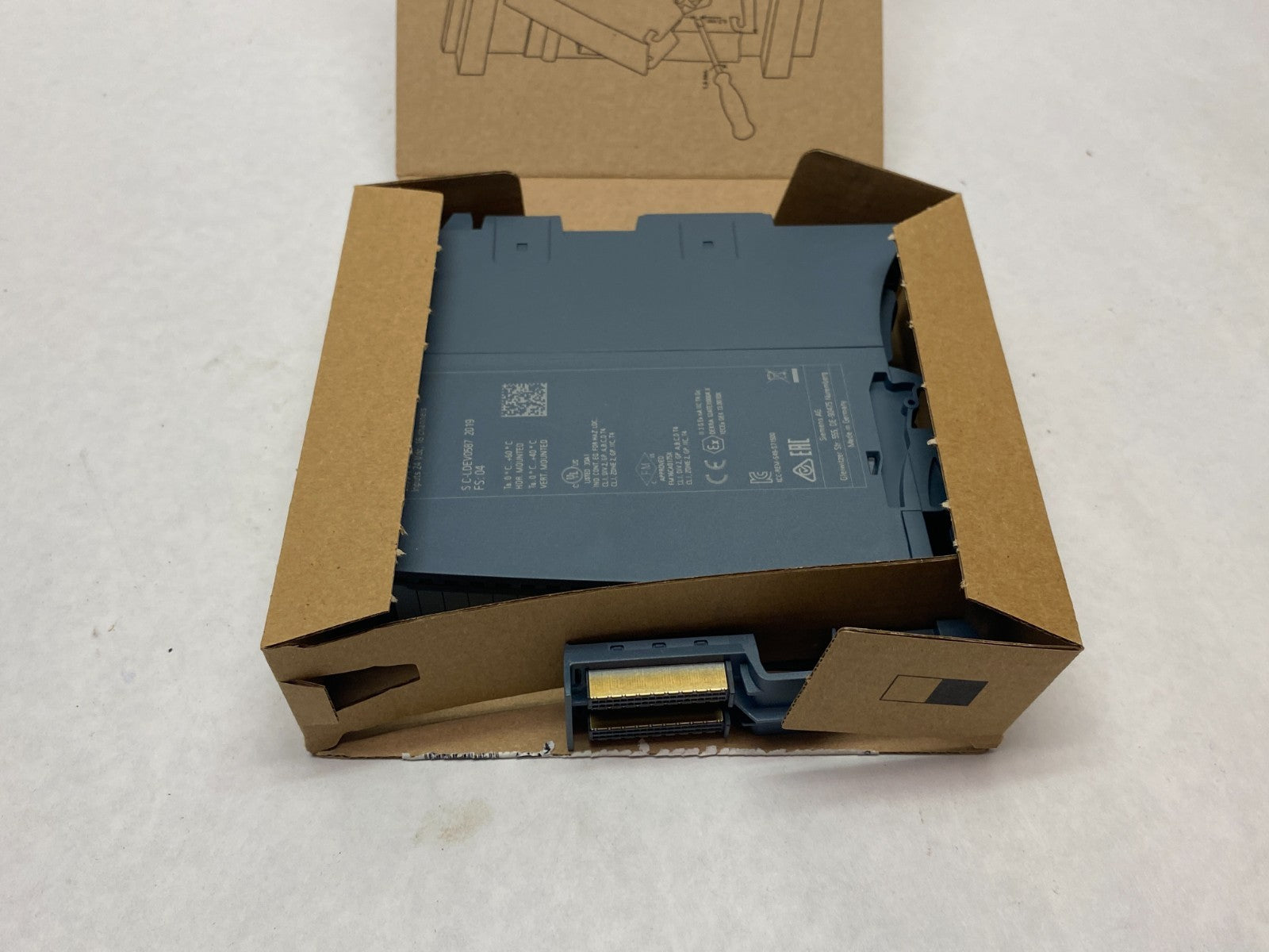 Siemens 6ES7 521-1BH00-0AB0 SIMATIC S7-1500 Digital Input Module, DI 16x24VDC HF - Maverick Industrial Sales
