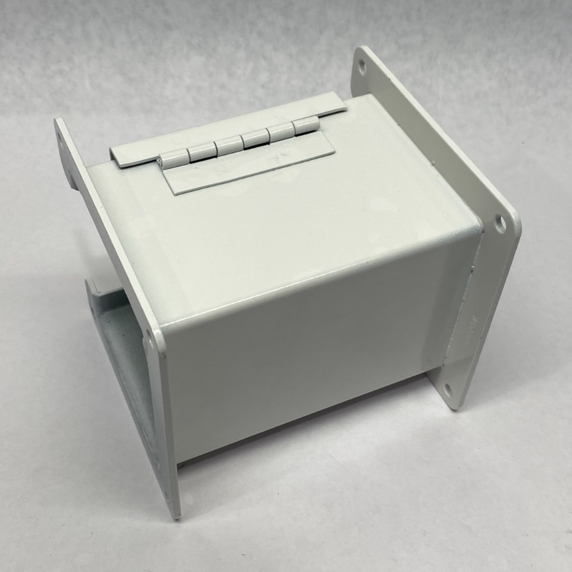 F44L06 | Hoffman nVent Hinged Cover Wireway Section 4" x 4" PAINTED WHITE - New – Open box - Maverick Industrial Sales