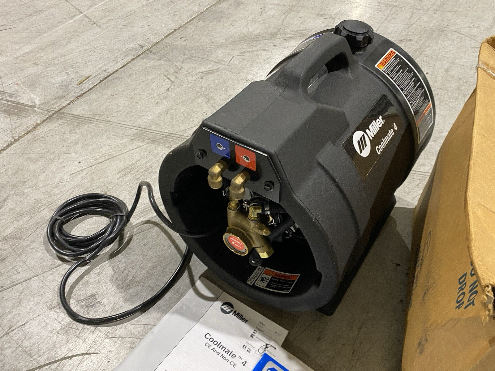 042288 | Miller Coolmate™ 4 Water Coolant System 115 V for Water Cooled Torches - New – Open box - Maverick Industrial Sales