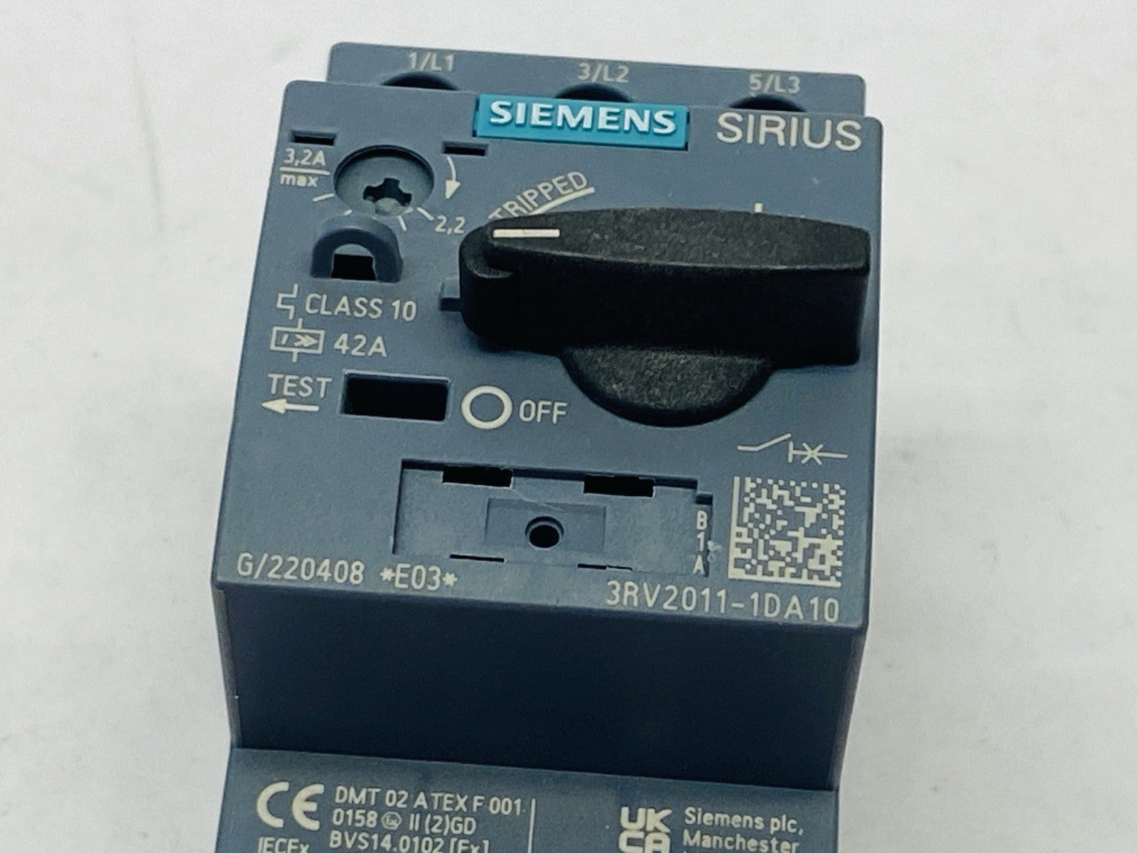 Siemens 3RV2011-1DA10 SIRIUS Circuit Breaker 3-Pole Class 10 2.2-3.2A 42A - Maverick Industrial Sales
