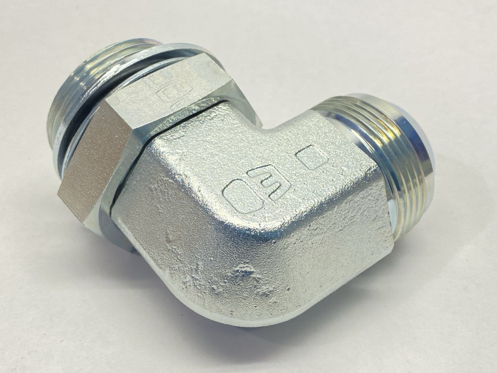 20C4OMXS | Parker Triple-Lok 37 Degree Elbow JIC Fitting 1-1/4" x 1-1/4" - New Other - Maverick Industrial Sales