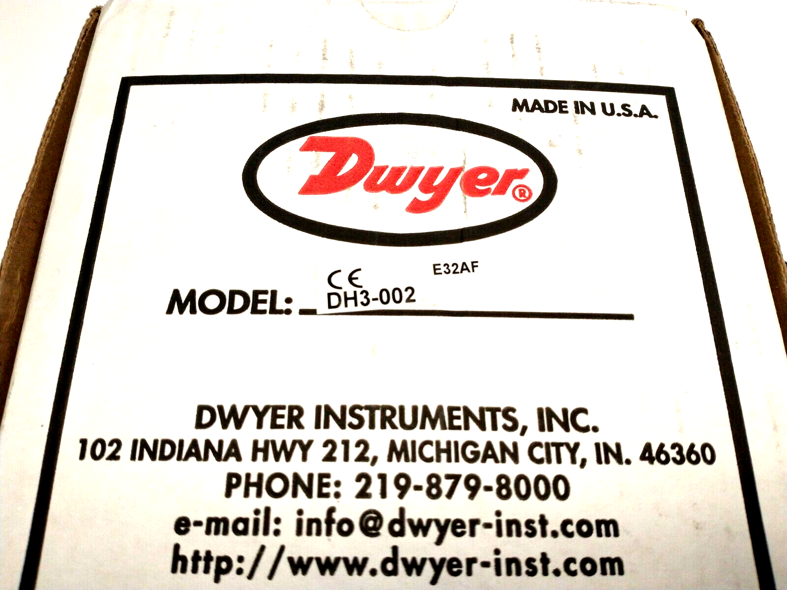 Dwyer DH3-002 Digihelic Differential Pressure Controller 0 - 1/4" W.C. 9 PSI - Maverick Industrial Sales