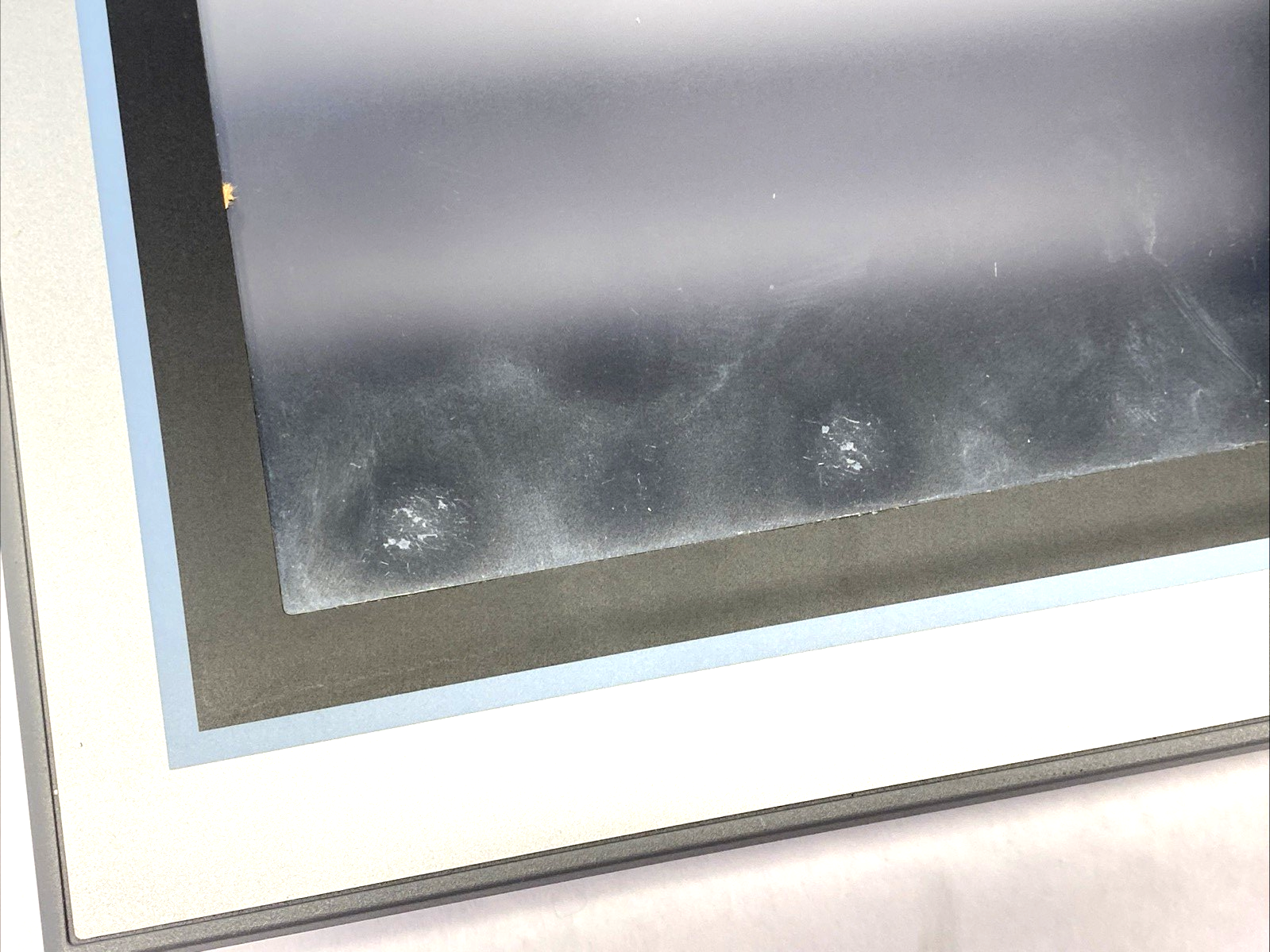 Siemens 6AV2124-0MC01-0AX0 SIMATIC HMI TP1200 Comfort Panel 12" SCRATCHED SCREEN - Maverick Industrial Sales