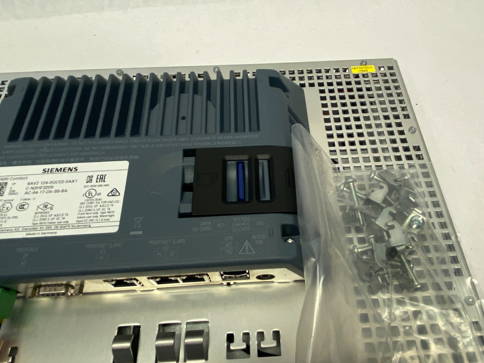 Siemens 6AV2124-0QC02-0AX1 SIMATIC HMI TP1500 Comfort Panel, 15" SMALL SCUFFS - Maverick Industrial Sales