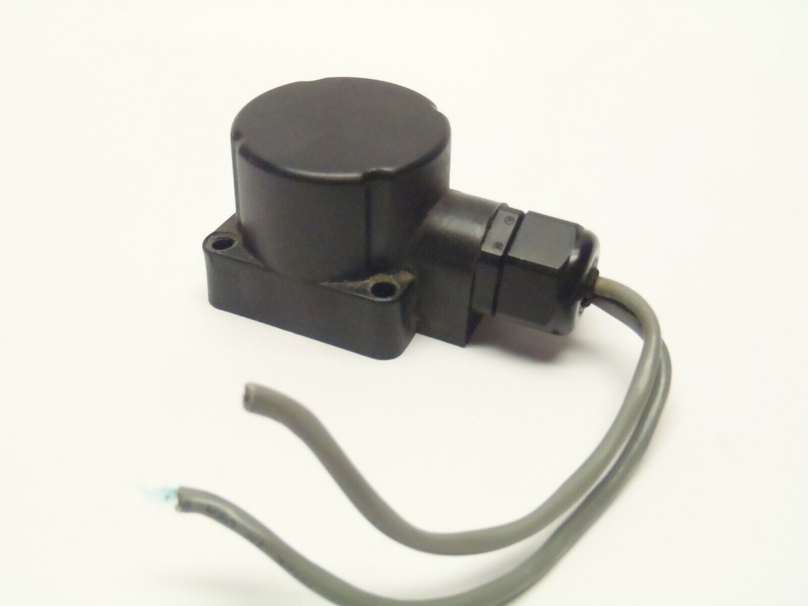 RFID Inc 719-0015-28SA Radio Frequency Hockey Puck Antenna 148KHz - Maverick Industrial Sales