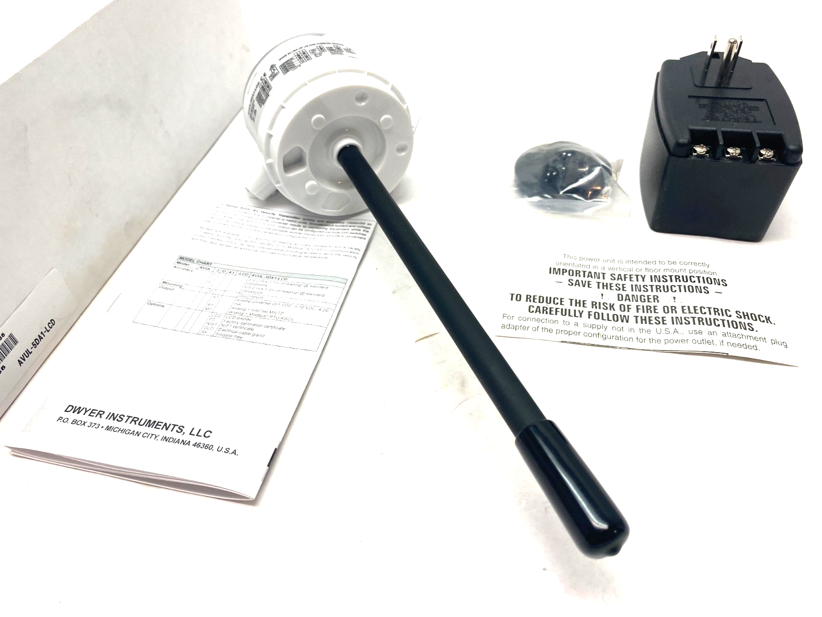 Dwyer AVUL-5DA1-LCD Air Velocity Transmitter 5-Digit 101865-01 - Maverick Industrial Sales