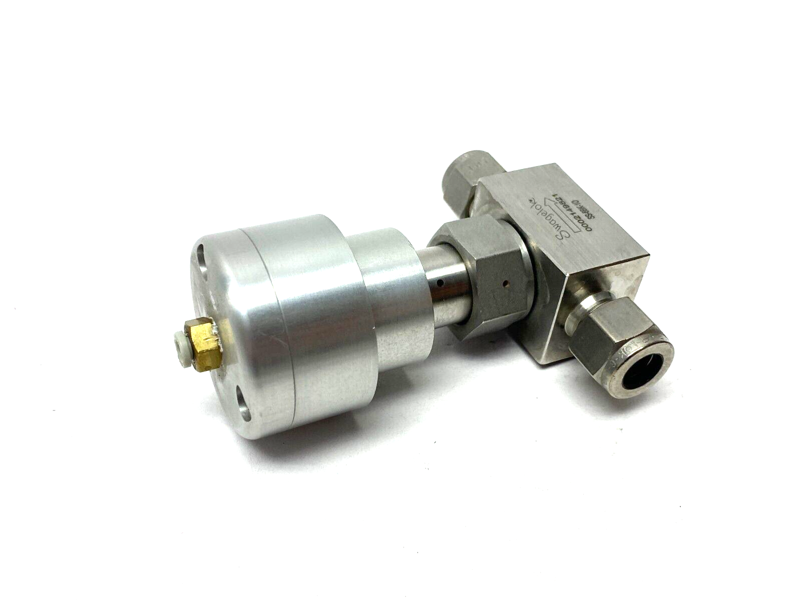 Swagelok SS-6BK-1O Stainless Steel Gasketed Bellows Valve - Maverick Industrial Sales