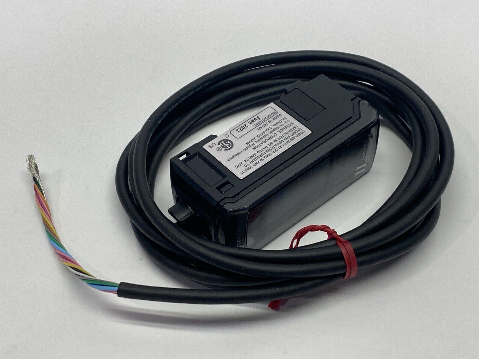 Keyence IL-1000 Multi-Function Sensor Amplifier Unit DIN-Rail Mount Type - Maverick Industrial Sales