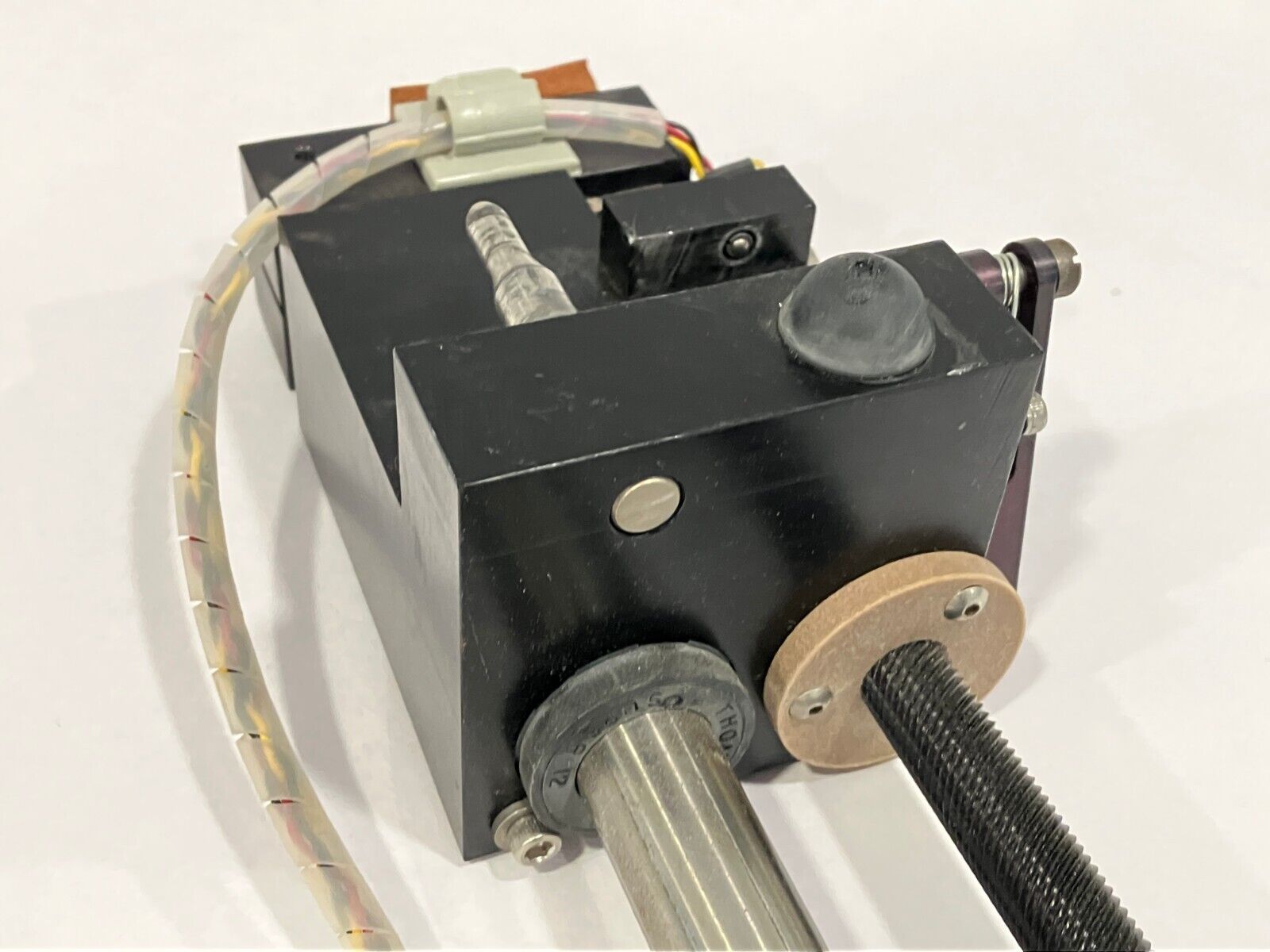Saunders & Associates 4220 Chamber Cover Lift Mechanism - Maverick Industrial Sales