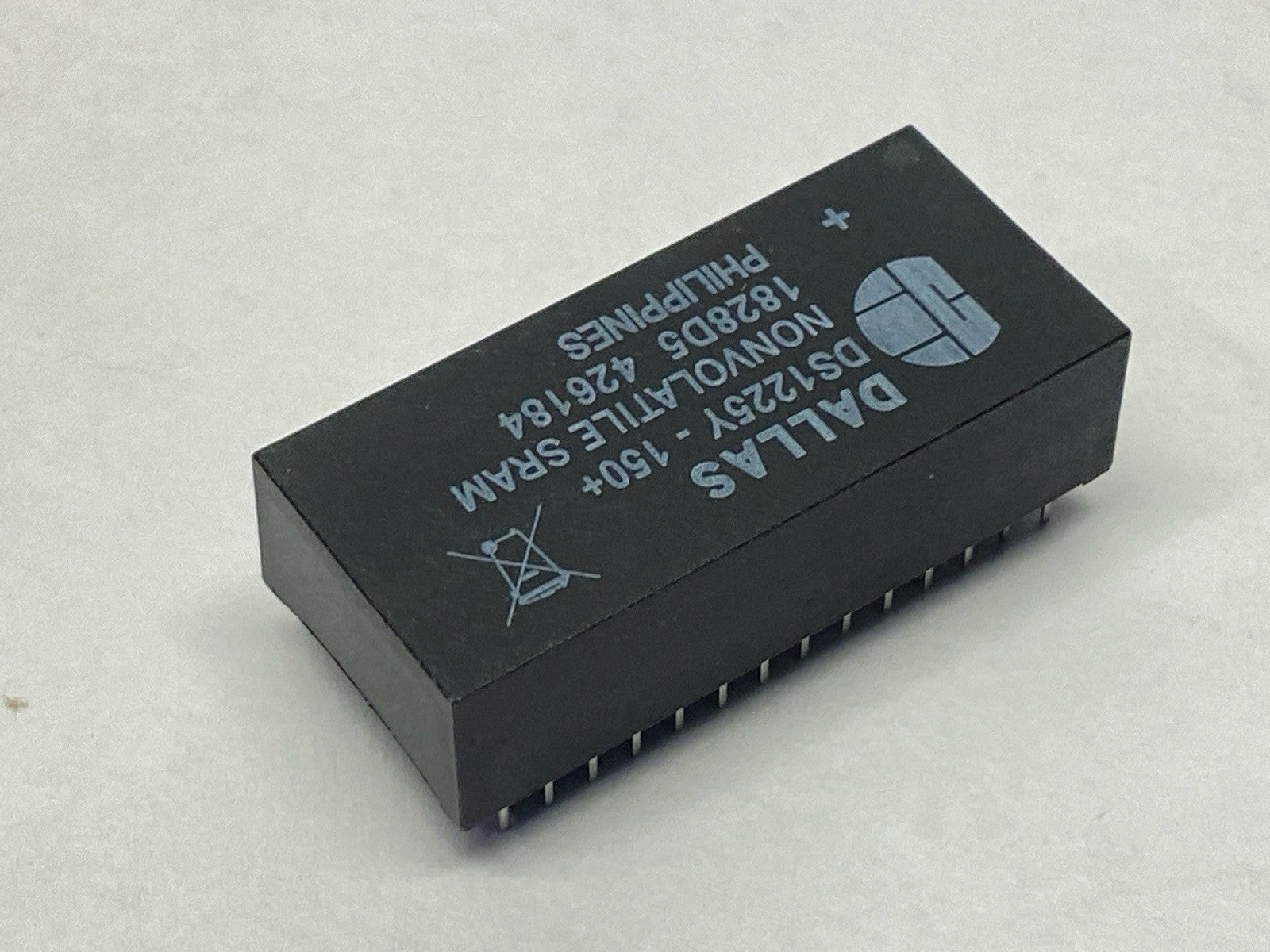 DS1225Y-150+ | Dallas Nonvolatile SRAM Integrated Circuit 64K Bit 28 Pin - New – Open box - Maverick Industrial Sales