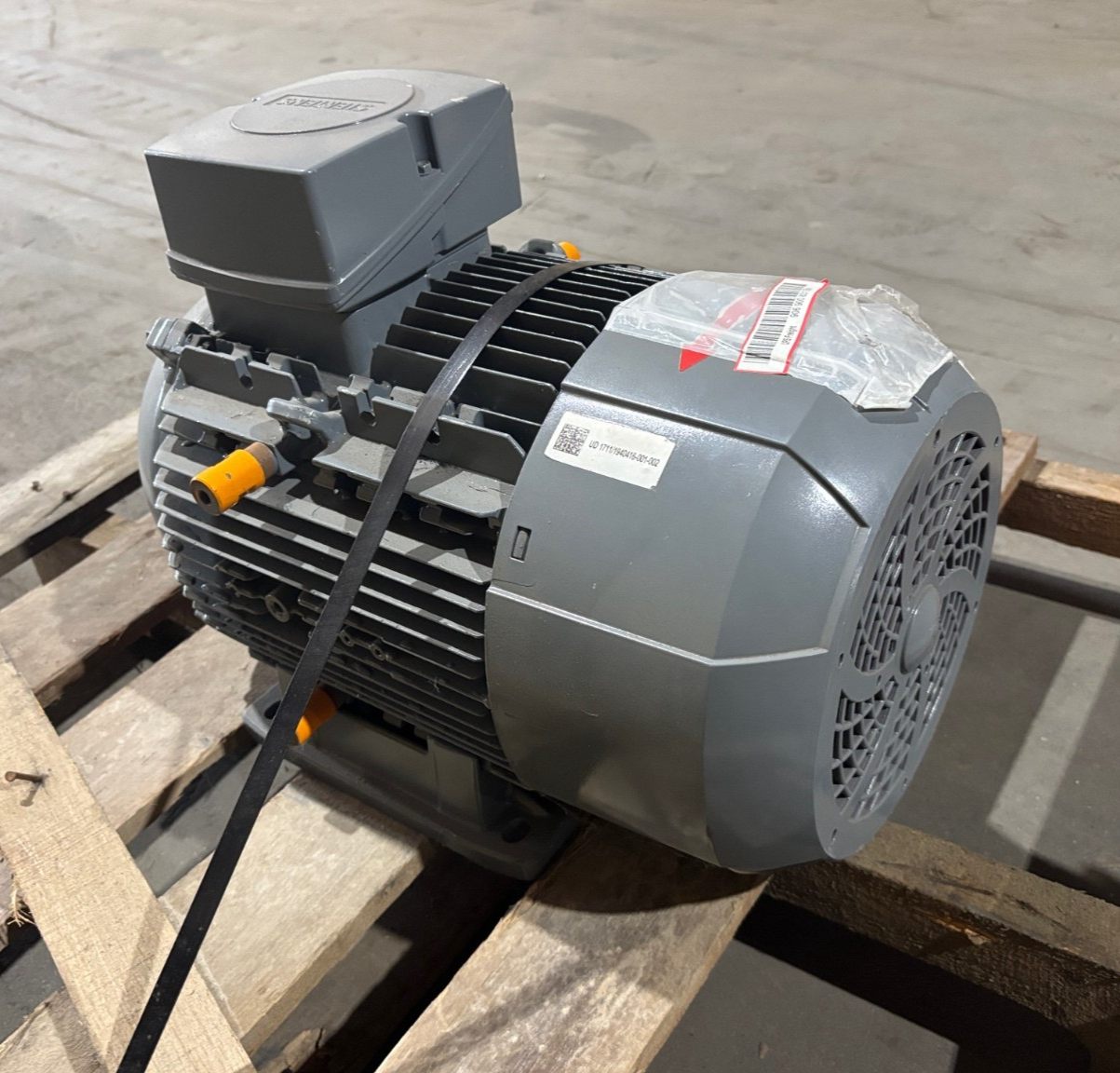 1AV3132B 1LE1023-1CB23-5AF4 | Siemens Eagle Line SIMOTICS NEMA Premium Eff. Motor - Used - Maverick Industrial Sales