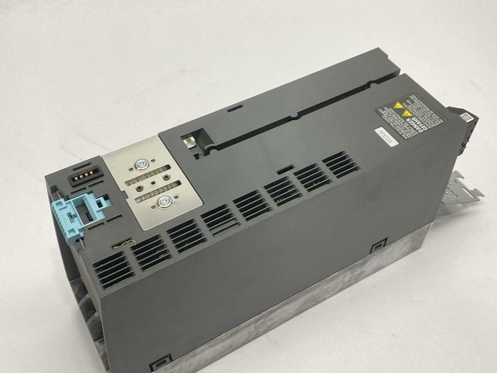 Siemens 6SL3210-1PE21-1AL0 Power Module 4kW 5.5HP PM240-2 - Maverick Industrial Sales