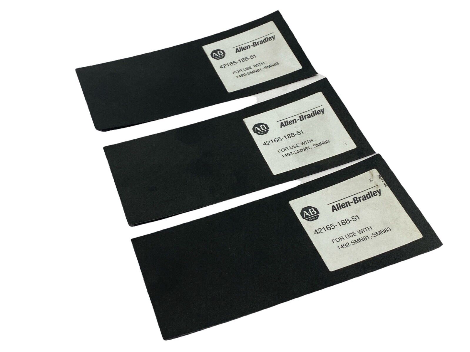 Allen Bradley 42165-188-51 Spacer For 1492-SMN81, SMN83 LOT OF 3 - Maverick Industrial Sales