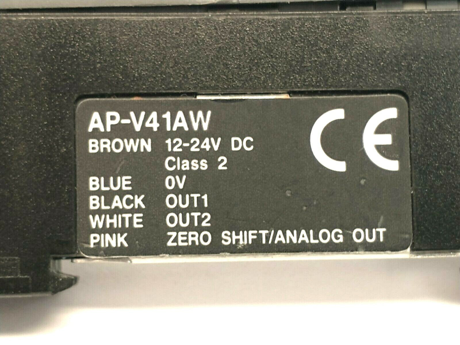AP-V41AW | Keyence Digital Pressure Sensor Amplifier Unit Main Unit NPN - Used - Maverick Industrial Sales