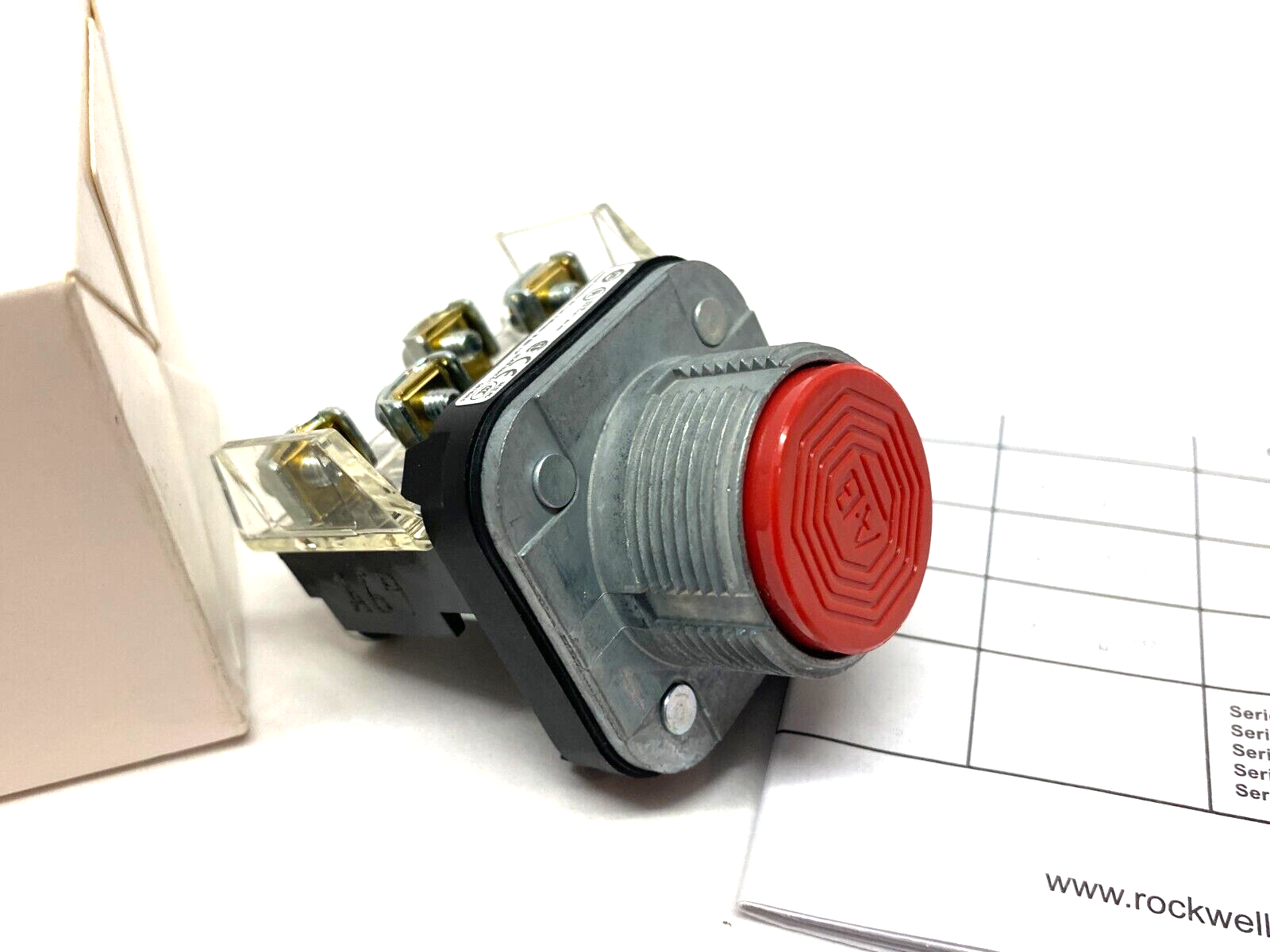 Allen Bradley 800T-A6A Ser. T Non-Illuminated Momentary Pushbutton Flush RED - Maverick Industrial Sales