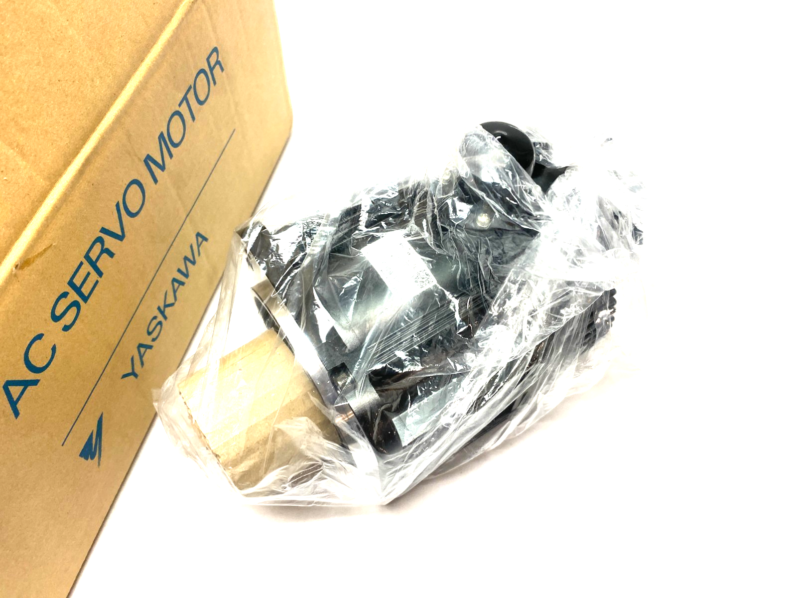 Yaskawa SGMRV-13ANA-YR12 AC Servo Motor ES165D, B/T Axis, Sigma - New – Open box - Maverick Industrial Sales