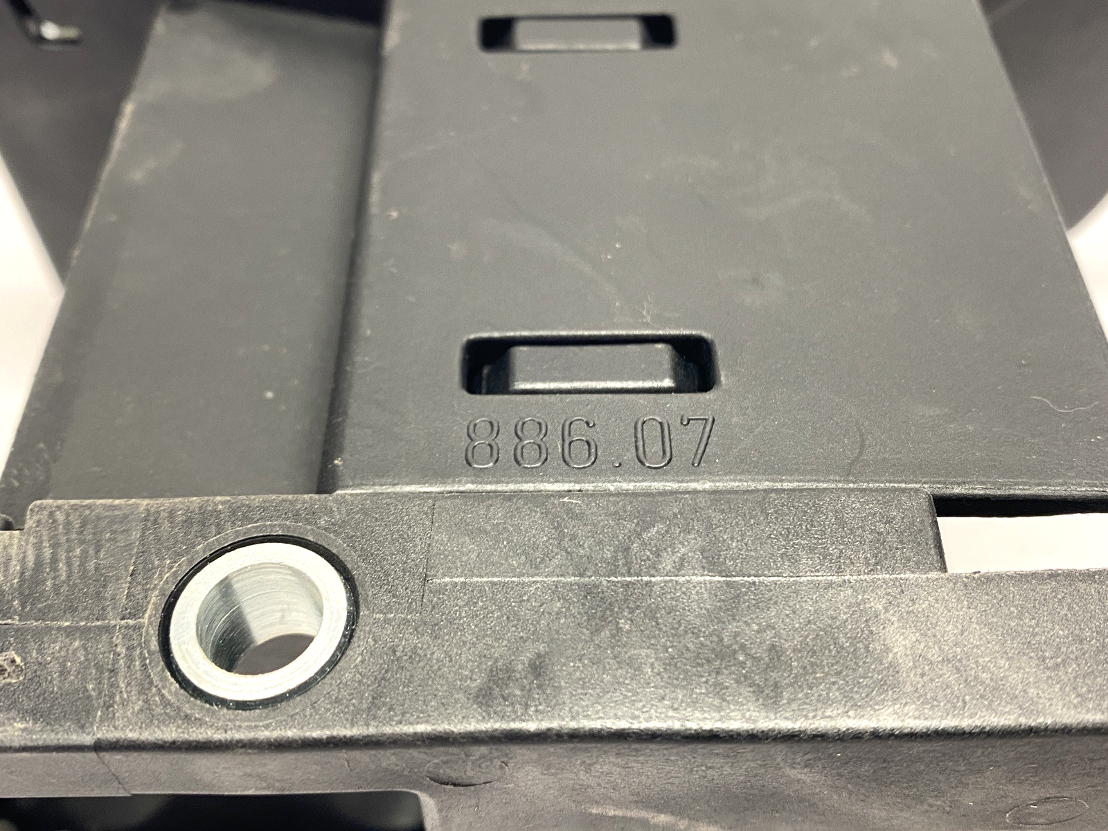 Igus 4000-10-1 Cable Carrier Mounting Bracket - Maverick Industrial Sales