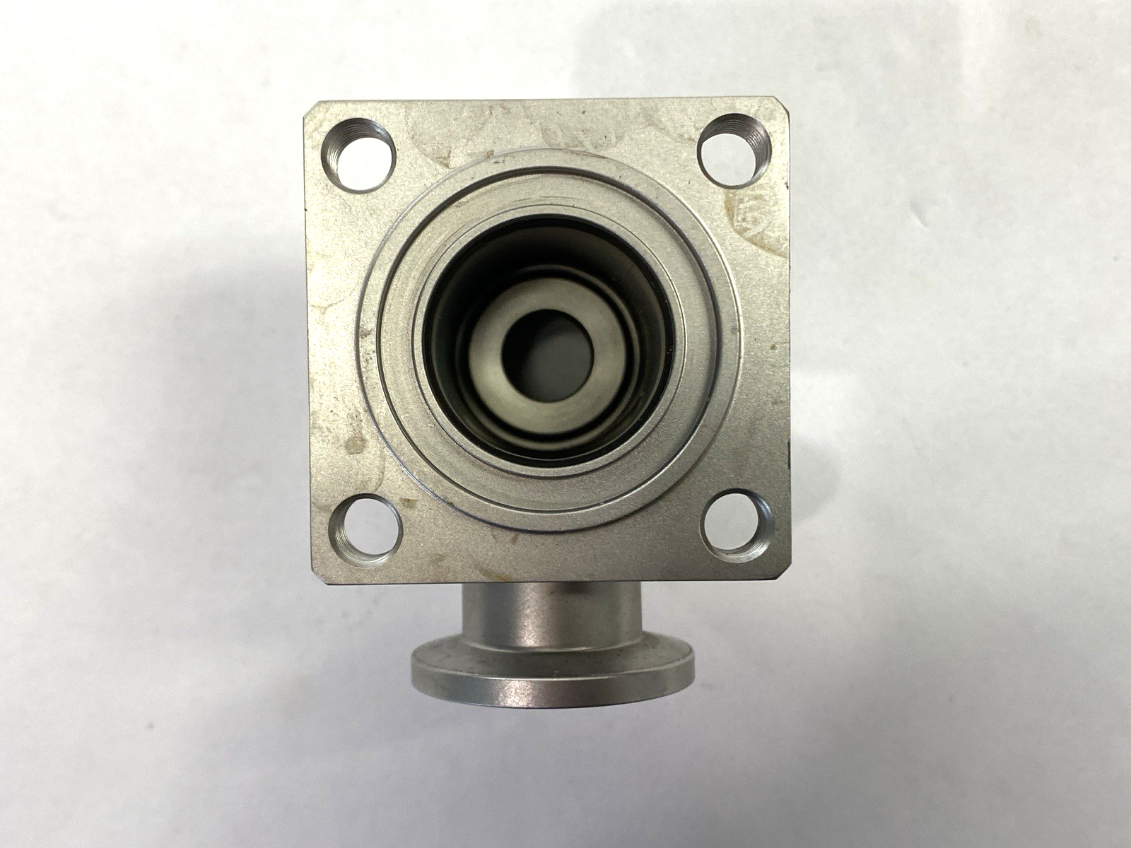 CV16-K1K1-NCVV | MKS Instruments Vacuum Isolation Valve - For parts or not working - Maverick Industrial Sales