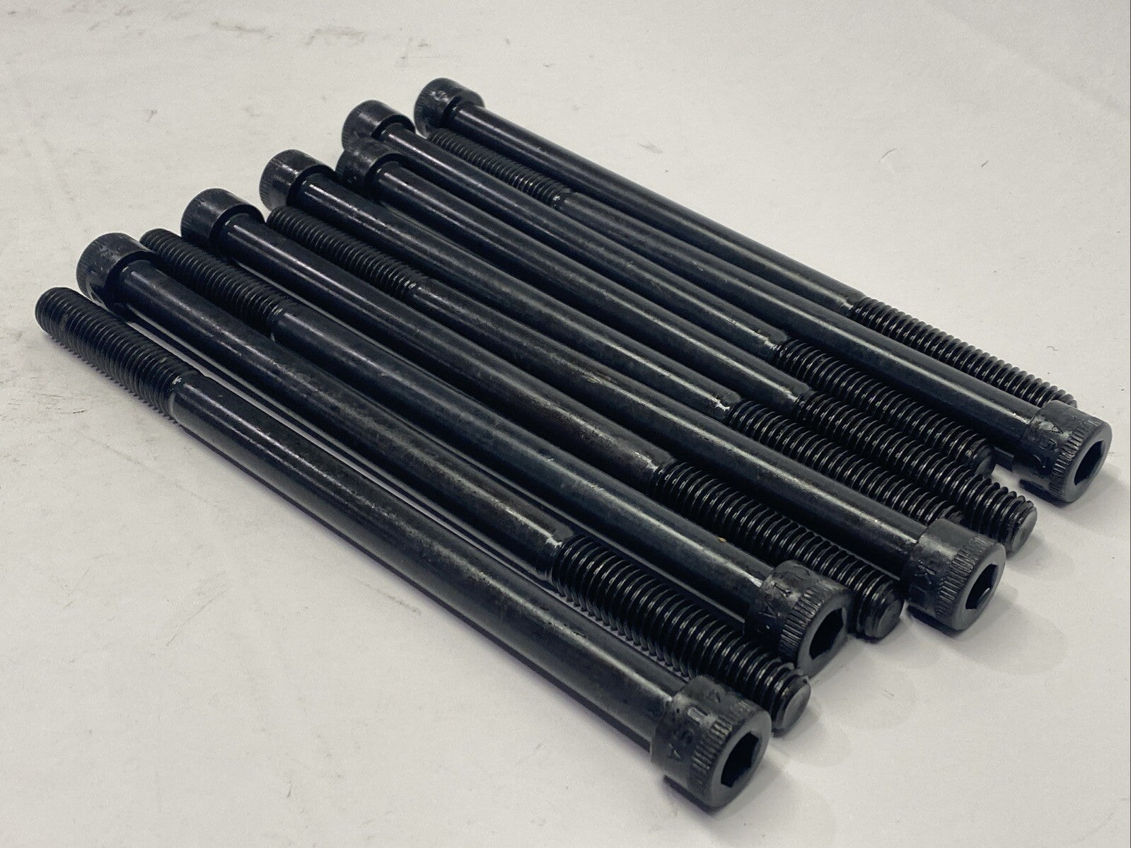 91251A740 Black-Oxide Socket Head Screw 1/2"-13 Thread Size 8" Long LOT OF 10 - Maverick Industrial Sales