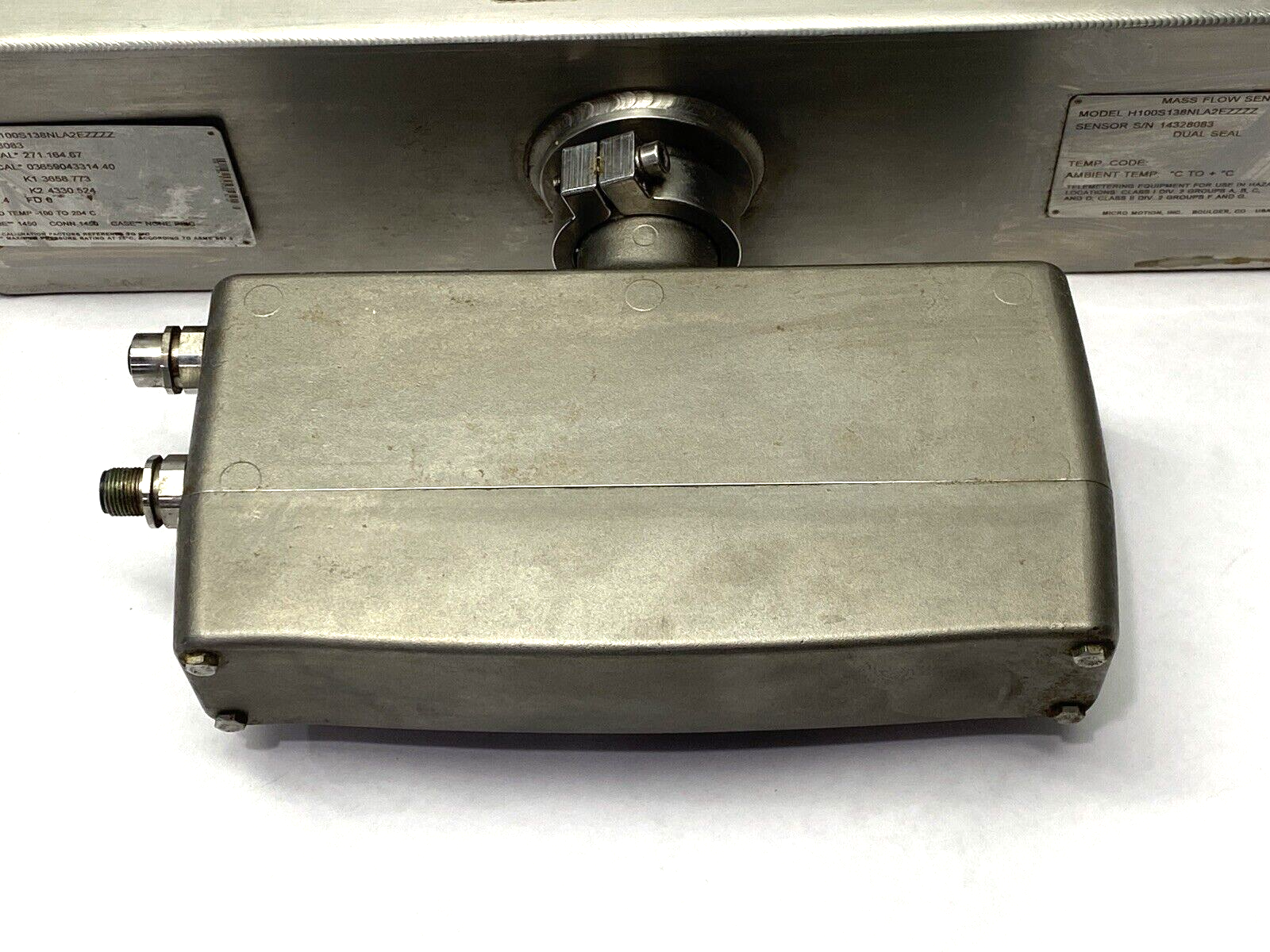 Emerson FMTSPA322EZZZ Mass Flow Transmitter w/H100S138NLA2EZZZZ Mass Flow Sensor - Maverick Industrial Sales