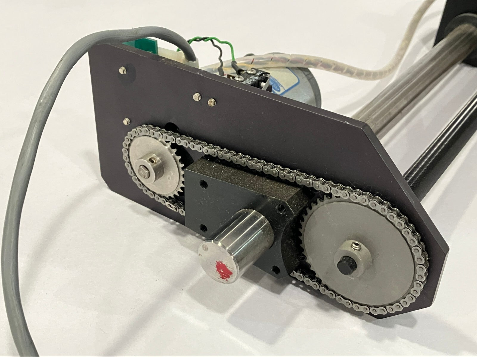 Saunders & Associates 4220 Chamber Cover Lift Mechanism - Maverick Industrial Sales