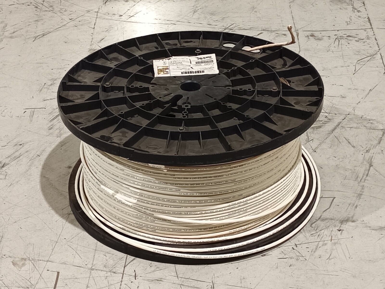 Berk-Tek 10122953 LANmark-6 Communications Riser Cable Cat6 8C 23 AWG White 995' - Maverick Industrial Sales