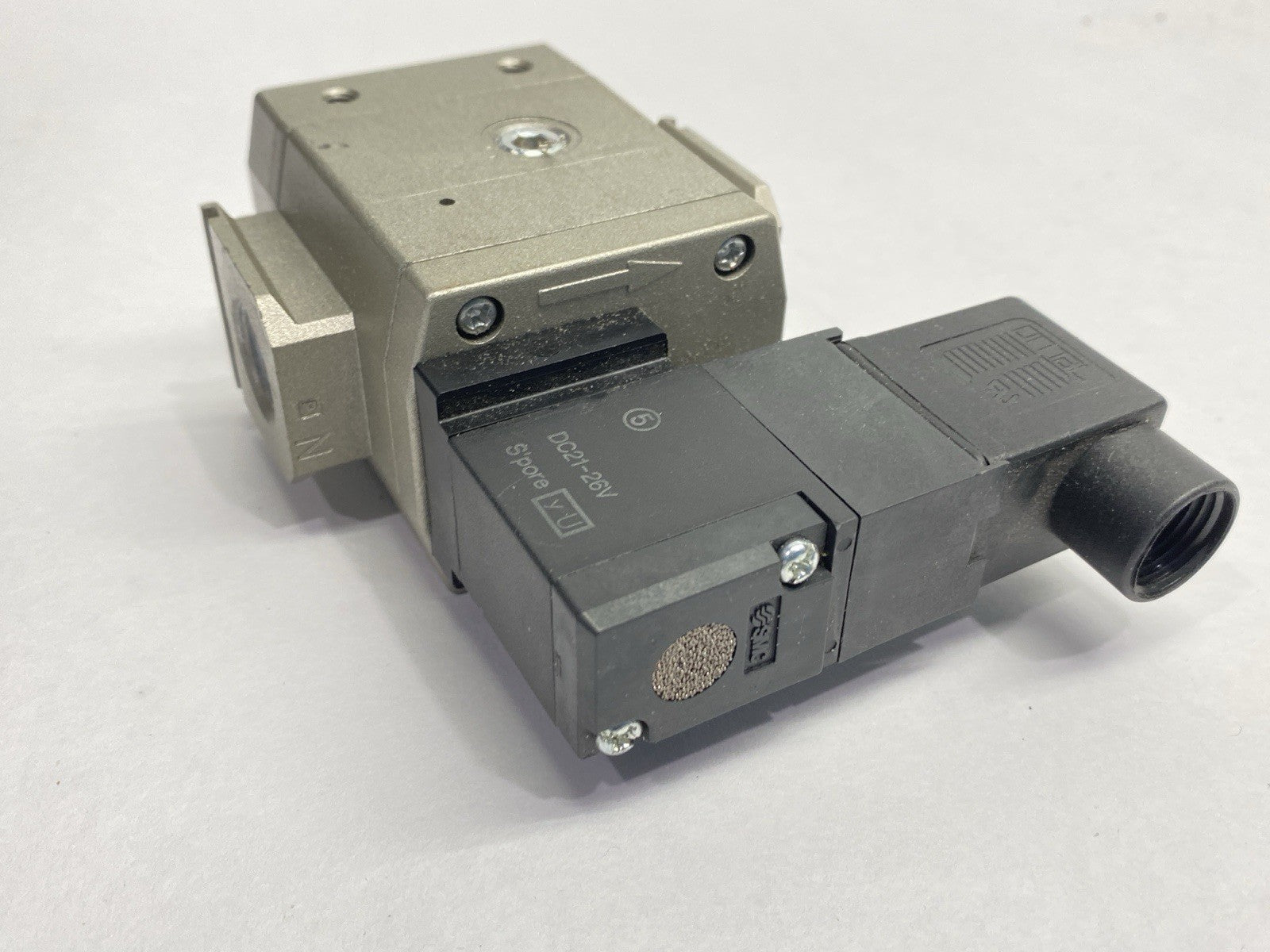 AV3000-N03-5DZ | SMC Soft Start Pneumatic Valve 3/8" NPT - Used - Maverick Industrial Sales