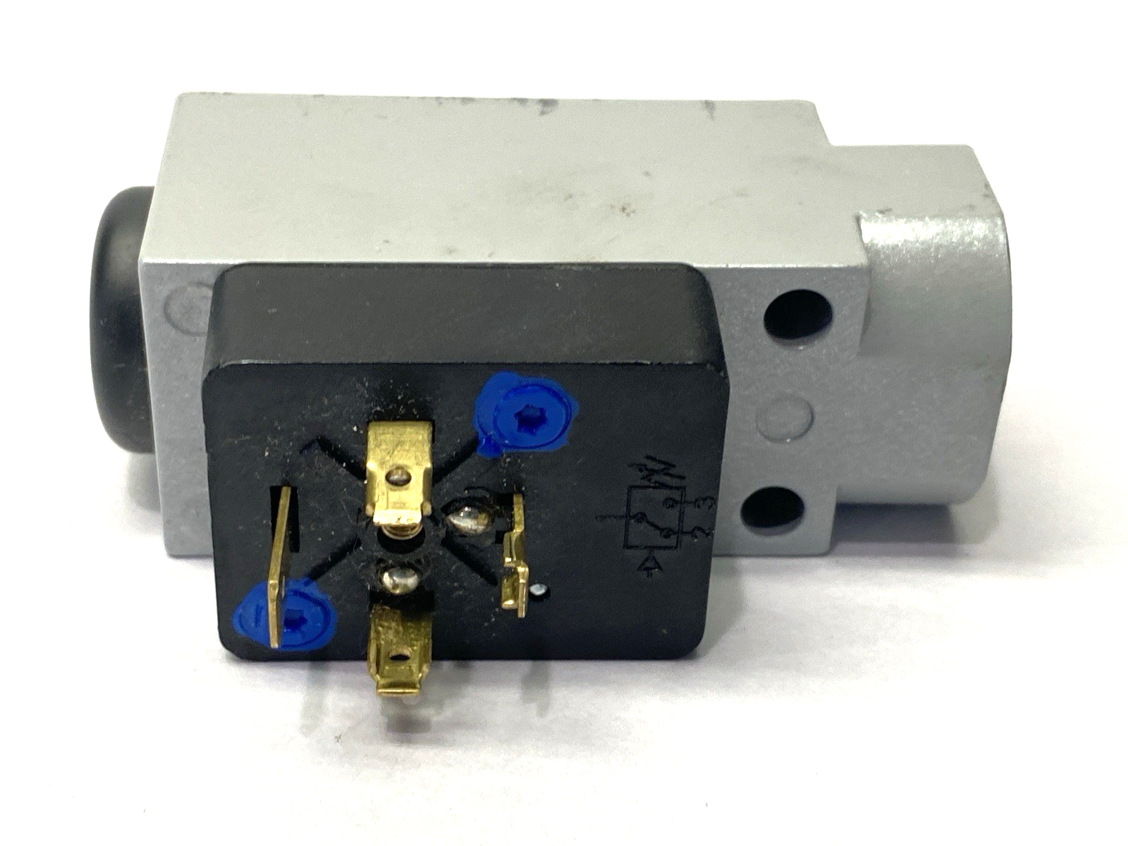 175250,PEV-1/4-B-OD | Festo PEV-1/4-B-OD Pressure Switch, EN 60947-5-1, Relative Pressure, 175250 - Used - Maverick Industrial Sales