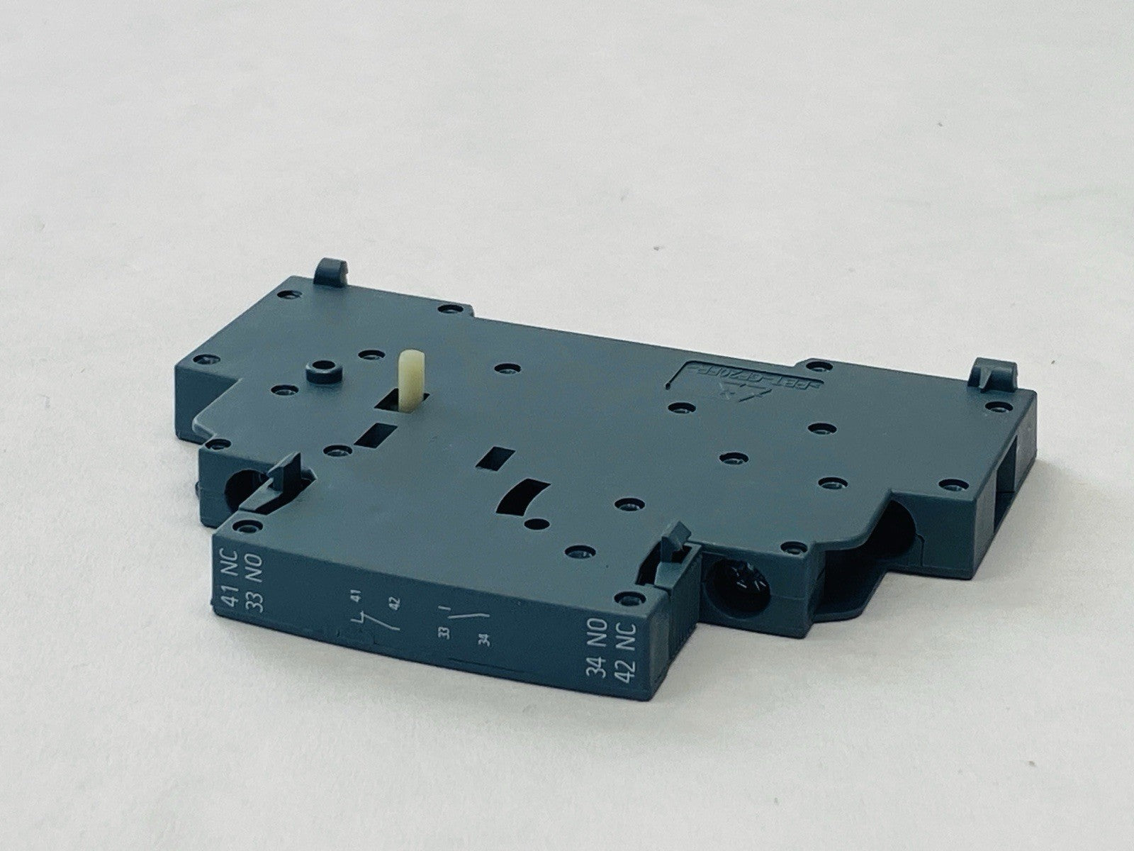 Siemens 3RV2901-1A Auxiliary Contact Block Switch 6kV 690V - Maverick Industrial Sales