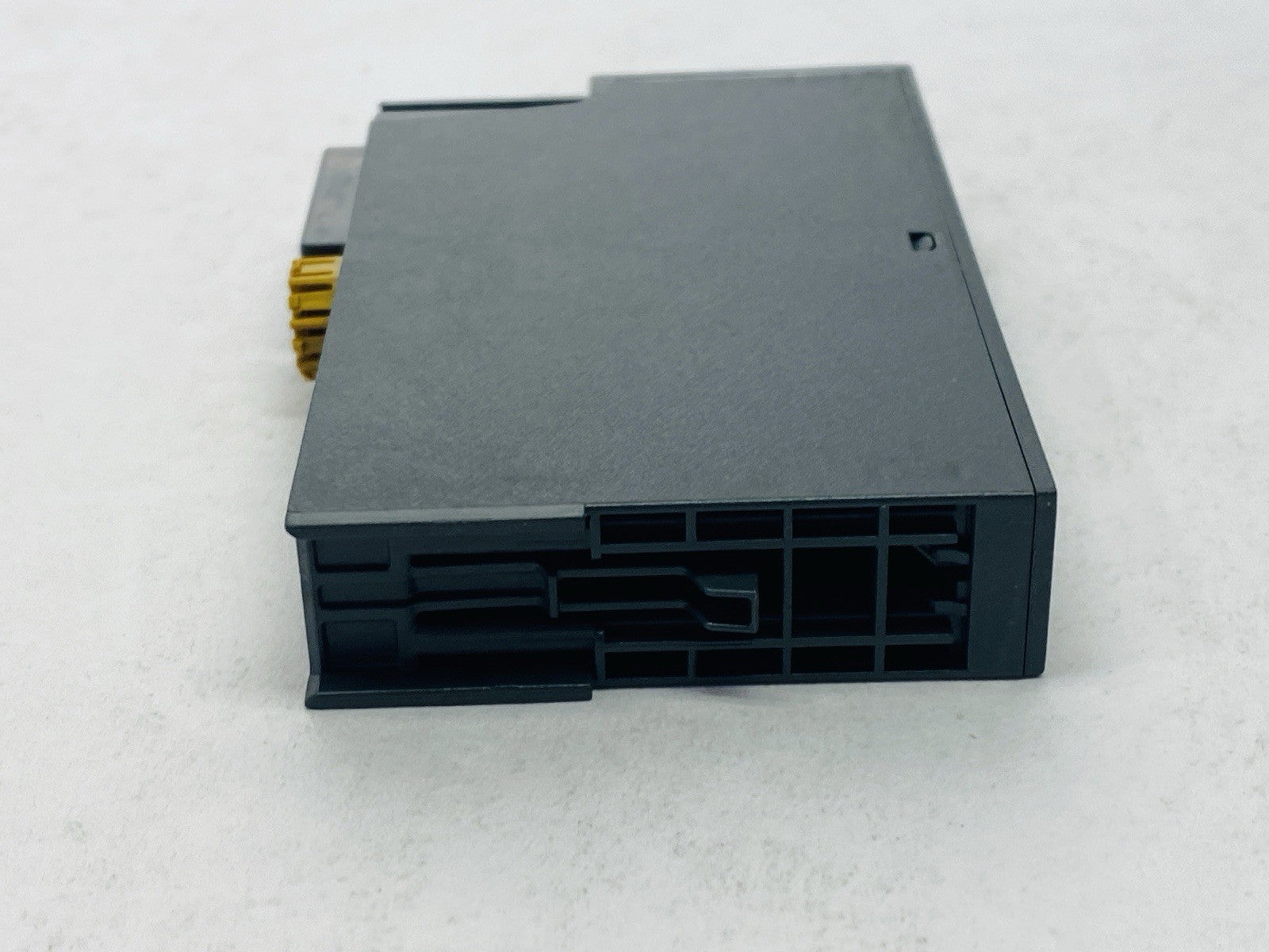 Siemens 6ES7132-4BF00-0AA0 SIMATIC ET 200SP Digital Output Module - Maverick Industrial Sales