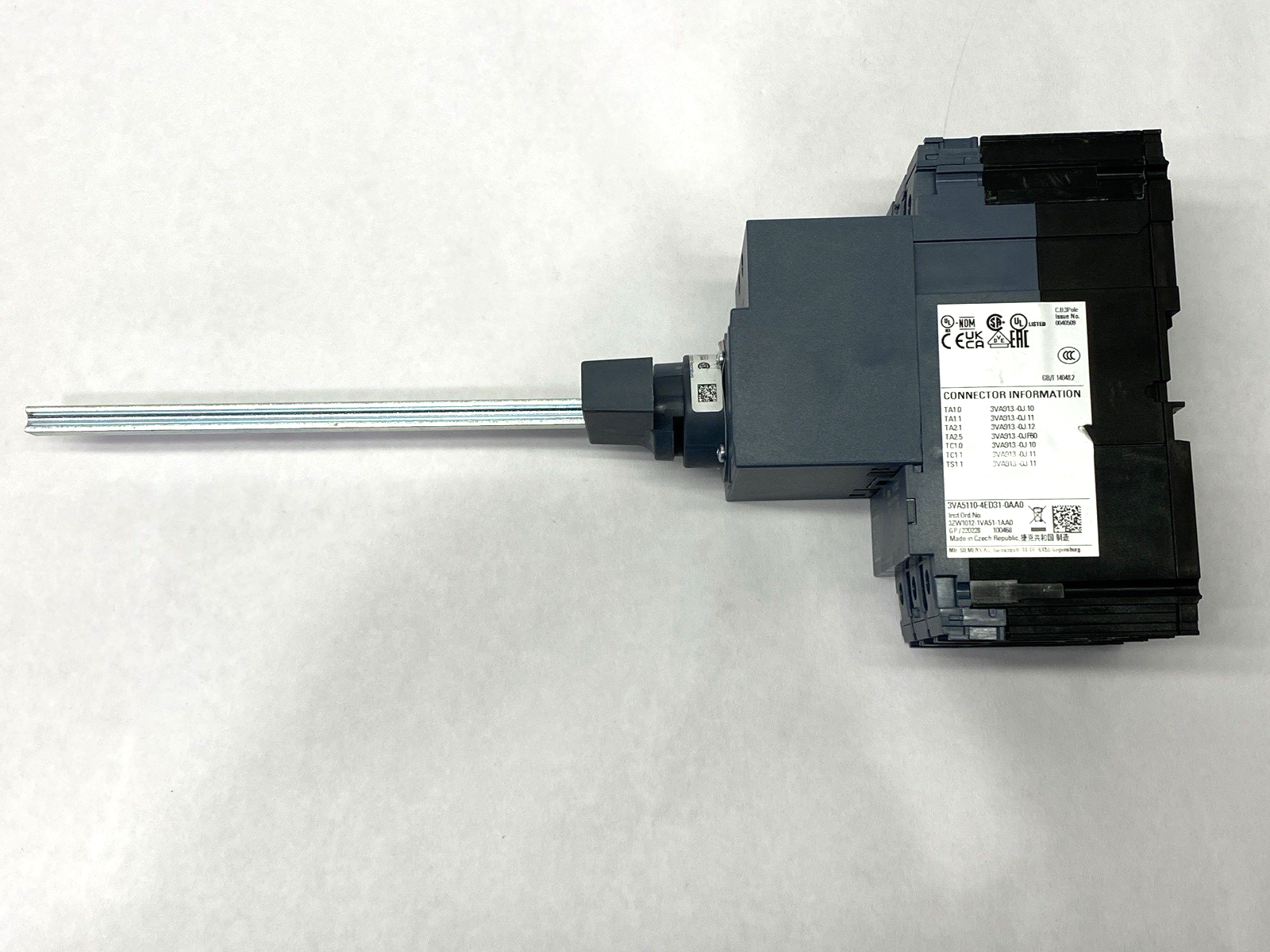 Siemens 3VA5110-4ED31-0AA0 Circuit Breaker w/ 3VA9137-0FK31 Operator NO HANDLE - Maverick Industrial Sales