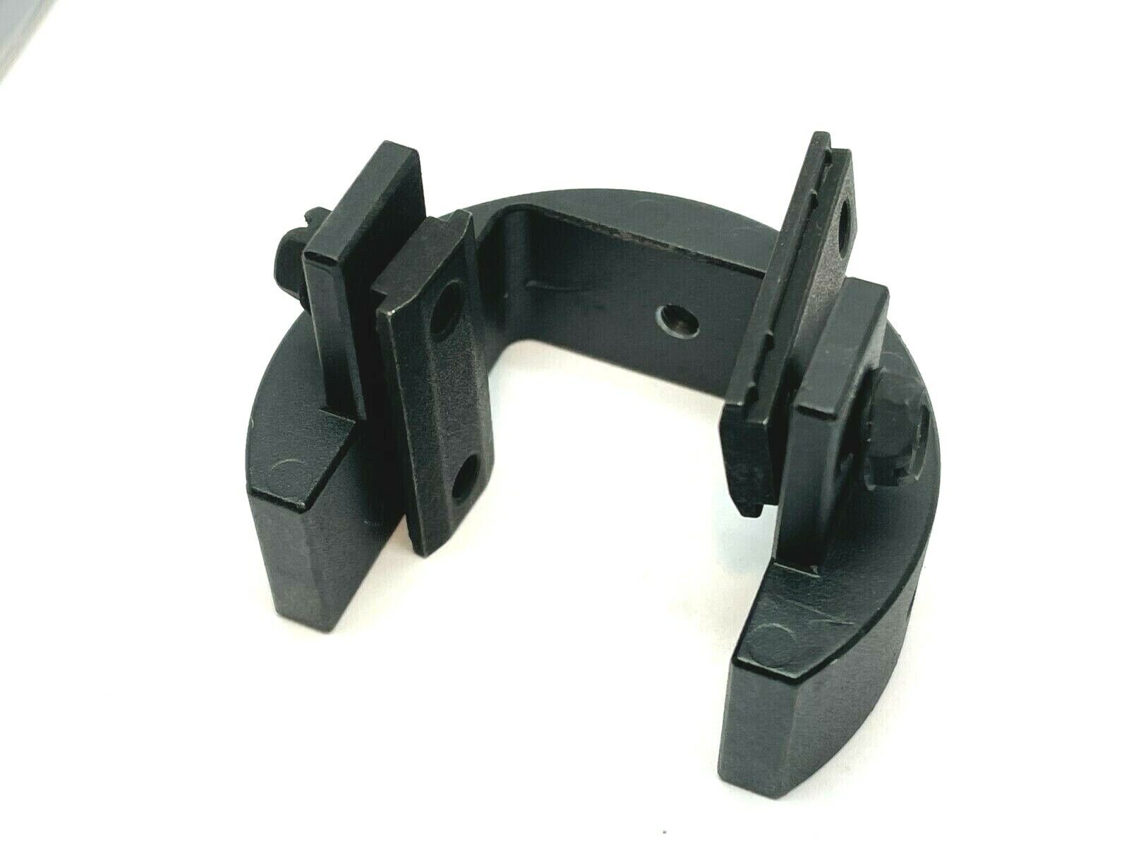 Banner EZLSA-MBK-12 EZ-SCREEN LS Accessory Bracket Center Mount 90989 - Maverick Industrial Sales