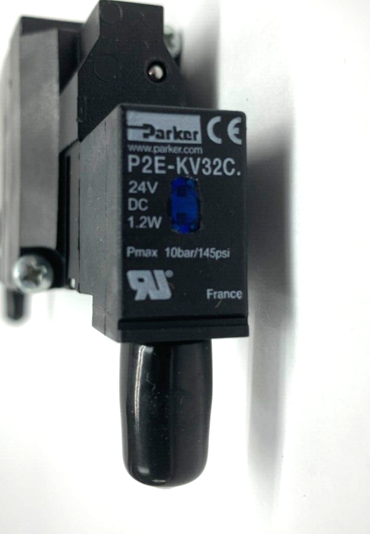 Parker B562BB549C Double Solenoid Valve 3-Port 3/8" P2E-KV32C Solenoids - Maverick Industrial Sales