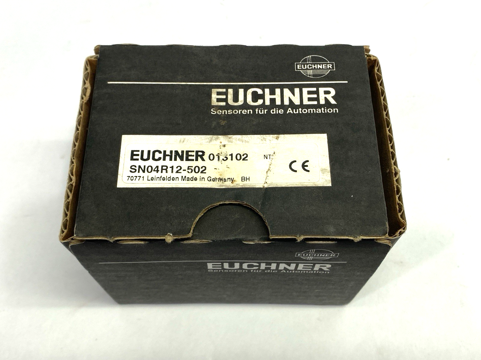 SN04R12-502 | Euchner Limit Switch 013102 MISSING PORT COVER - New – Open box - Maverick Industrial Sales