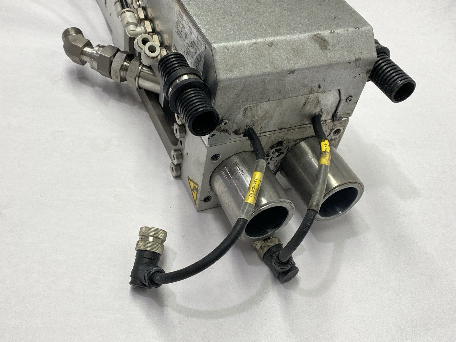 Graco CC1330 Series C102 2-Ball Cat Pump 10:1 To 20:1 10A 200-240V - Maverick Industrial Sales
